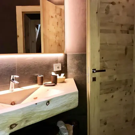 شقة Al Bait Del Legn 5 *
